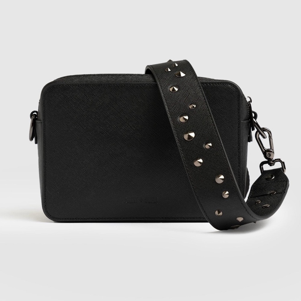 NWOT Saint and Sofia Cross Body Leather Camera Bag - Black Studded 🖤💎🖤
